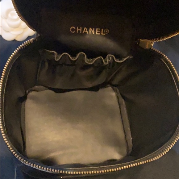 Chanel Patent Leather  bag - Picture 10 of 14
